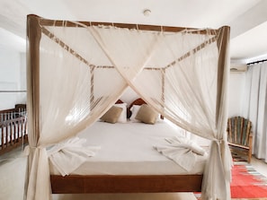 Ảnh chưa phân loại, 2 trong số 11 ảnh, nút