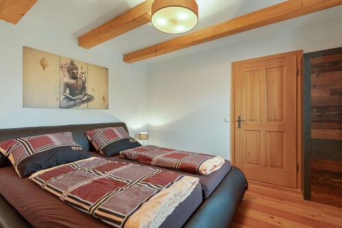 Holiday Apartment 'Gemütliche Wohnung in der Natur' with Balcony, Terrace, Whirlpool