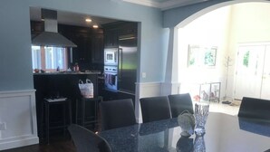 Unclassified image, 2 of 6, button - Spacious 4-bedroom house in Water Mill with AC, incredible views and sunsets. (Water Mill)