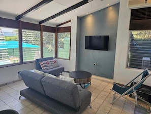 Unclassified image, 3 of 28, button - Cozy lakefront home (Ilopango)