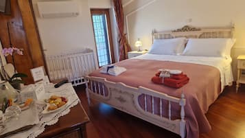 Superior Room, Balcony, Garden View | WiFi (free)