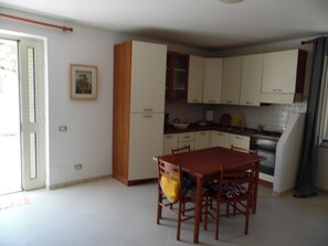 Private kitchen - VACATION HOME IN SOUTHERN SARDINIA (Carbonia)