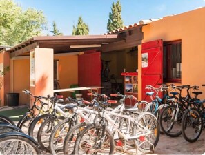 Unclassified image, 2 of 42, button - Bungalow 'Camping Siblu Mar Estang' with Mountain View, Wi-Fi and Air Conditioning (Canet-en-Roussillon)