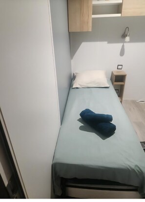 Unclassified image, 5 of 42, button - Bungalow 'Camping Siblu Mar Estang' with Mountain View, Wi-Fi and Air Conditioning (Canet-en-Roussillon)