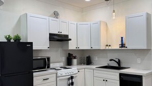 Unclassified image, 2 of 20, button - Newly constructed, fully furnished ADU in a great neighborhood! (Modesto)
