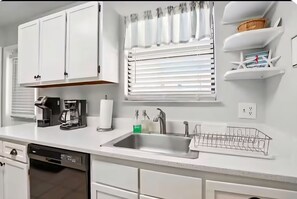 Fully stocked kitchen with coffee maker and kcup
 - 3-bedroom two-story enchanted condo in terrific St. Simons Island (St. Simons Island)