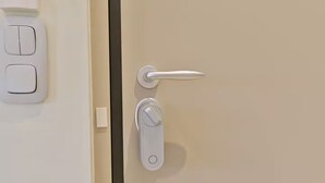 Uklassifisert bilde, 2 av 24, knapp