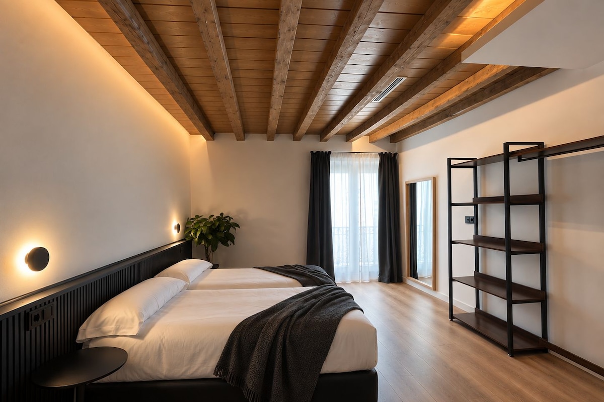 Comfort Apartment, City View | Laptop workspace, WiFi (free)