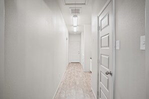 Interior - Wreck 'Em Rally House - 3BR/3BA - Walk to Tech (Lubbock)