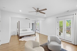 Unclassified image, 3 of 66, button - NEW LISTING! Relax with family in a high end executive home in Highland Park (Birmingham)