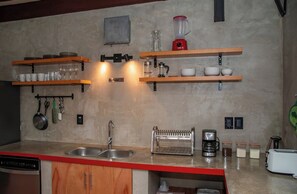Open shelving in kitchen - Casa Rosalba Vintage Stay, Walk to Museums & Cafe (Asunción)