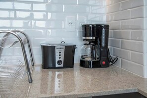 Toaster and coffee maker - Spacious Stay with Balcony, City Views & Pool BBQ (Asunción)