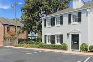 Exterior - Elegant Charleston Townhome with Private Courtyard (Charleston)