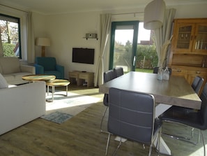 Dining - Frielo Holiday Home (Breskens)