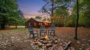 Unclassified image, 4 of 54, button - Starlight Cabin - Relax and Play (Broken Bow)