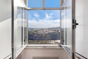 Interior - Apartment 'Fontainhas Stone' with Wi-Fi (Porto)