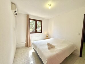 Room - Jamara, Central and Comfortable (Saint-Gilles les Bains)