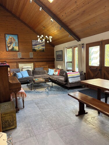 The 4 Season Spot -  Sauna Stay! Gather,Ski, Swim, Fish, Bike, Hike, Cold Plunge