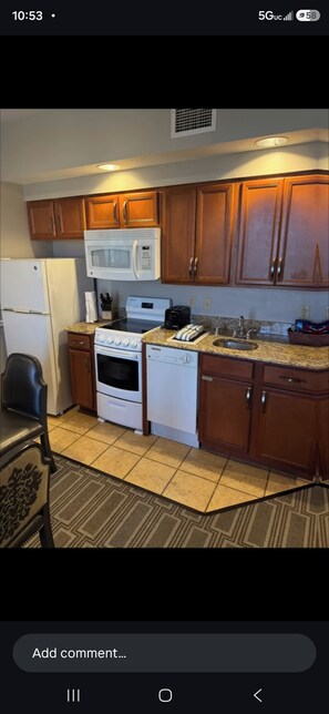 Unclassified image, 3 of 8, button - Cozy 1-bedroom resort in tranquil Las Vegas with fitness room (Las Vegas)