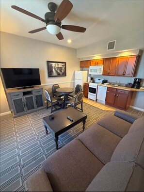 Unclassified image, 4 of 8, button - Cozy 1-bedroom resort in tranquil Las Vegas with fitness room (Las Vegas)