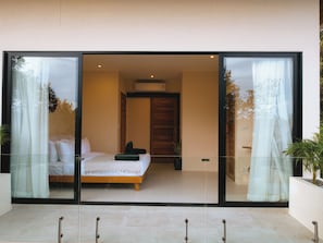 Room - Banyan Cove: 2 Story Saltwater Pool Villa & Sunken Lounge (Wat Madeau wan)