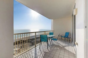 Outdoor dining - Beachfront Resort Condo with Pools, Spa, Club House and Pickleball Court (Gulf Shores)