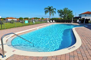 Pool - Indiana Jones & Jungle Cruise • Genuine Disney Décor • Secret Bookcase • Pool (Clermont)