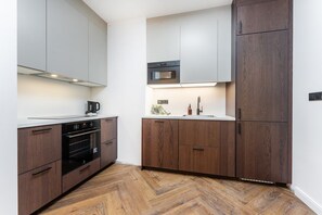 Private kitchen - Cozy 6-guest entire apartment with balcony, close to the river and city center! (Hlavní město Praha)