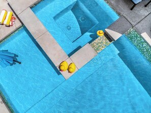 K0528 - Over pool drone - The Lucky Duck - Close to El Paseo (Palm Desert)