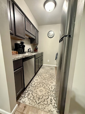 Unclassified image, 3 of 21, button - Convenient, Cozy and Pet Friendly 2-bedroom home in Beautiful Makanda (Makanda)