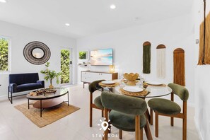 Dining-open-layout - Ground-Floor APT 1BR 1BA | Coastal Retreat (Hollywood)