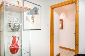 Interior - 2 Bed in Swanage (oc-t35179) (Swanage)