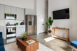 Living Area - Copper Canopy (Atlanta)