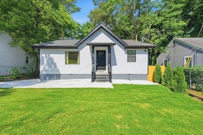 Exterior - 6BR Home Near Westside Park (Atlanta)