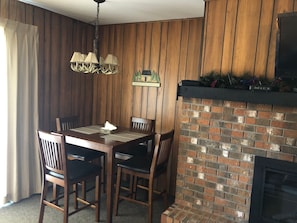 Dining - Hugel Haus 6 – Dog-Friendly 1BR Condo Steps from the Lifts, Big Powderhorn (Bessemer)
