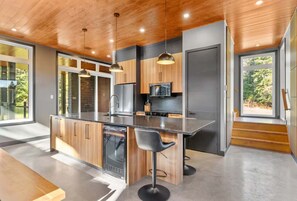 Private kitchen - Pool, Spa & Nature - Chalet Volcano (Notre-Dame-de-la-Merci)