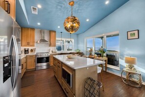 Luxurious kitchen! - Seahorse Landing #103 (Cedar Key)