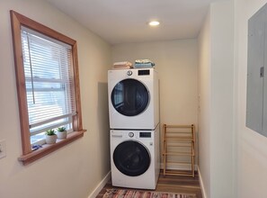 Interior - Spacious 3-Bedroom Apartment In Rockville (Vernon)