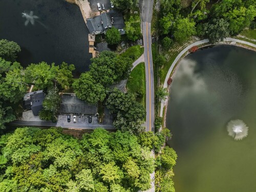 Lakefront King | No Stairs + Pool | Free Tix