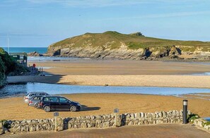Beach - 3 Bed in Porth (oc-b584338) (Newquay)