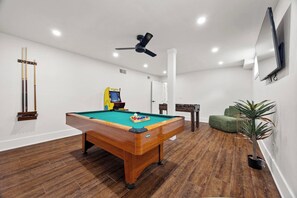 Games room - 3BR House near Mercedes-Benz Stadium (Atlanta)