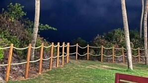 Unclassified image, 5 of 10, button - 2 life resort (Ipojuca)