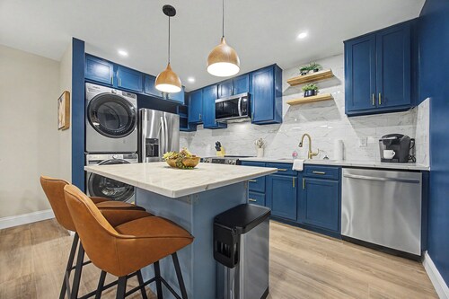 Cozy 2BR Unit Near Mall of Georgia