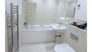 Unclassified image, 5 of 8, button - 2 bed apartment with free parking close to Heathrw/Windsor/Legoland &town centre (Slough)