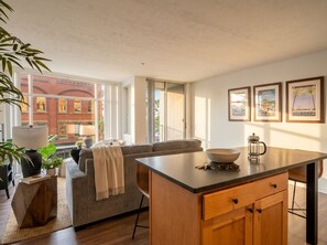 Unclassified image, 5 of 24, button - Stylish 1BR Downtown Balcony Gym Great Location (Cleveland)