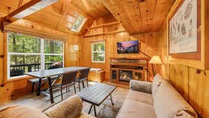 Unclassified image, 5 of 43, button - Hot Tub Walk to Downtown Cozy Cabin Lake Access/Sleeps 10 (Twain Harte)
