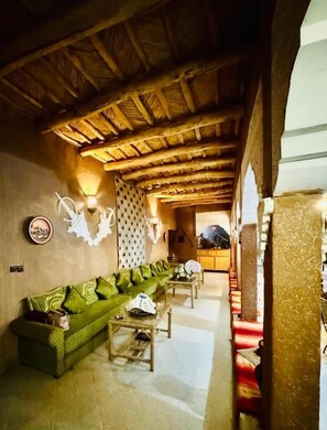 Unclassified image, 5 of 20, button - Riad Sarayas (ouarzazate)
