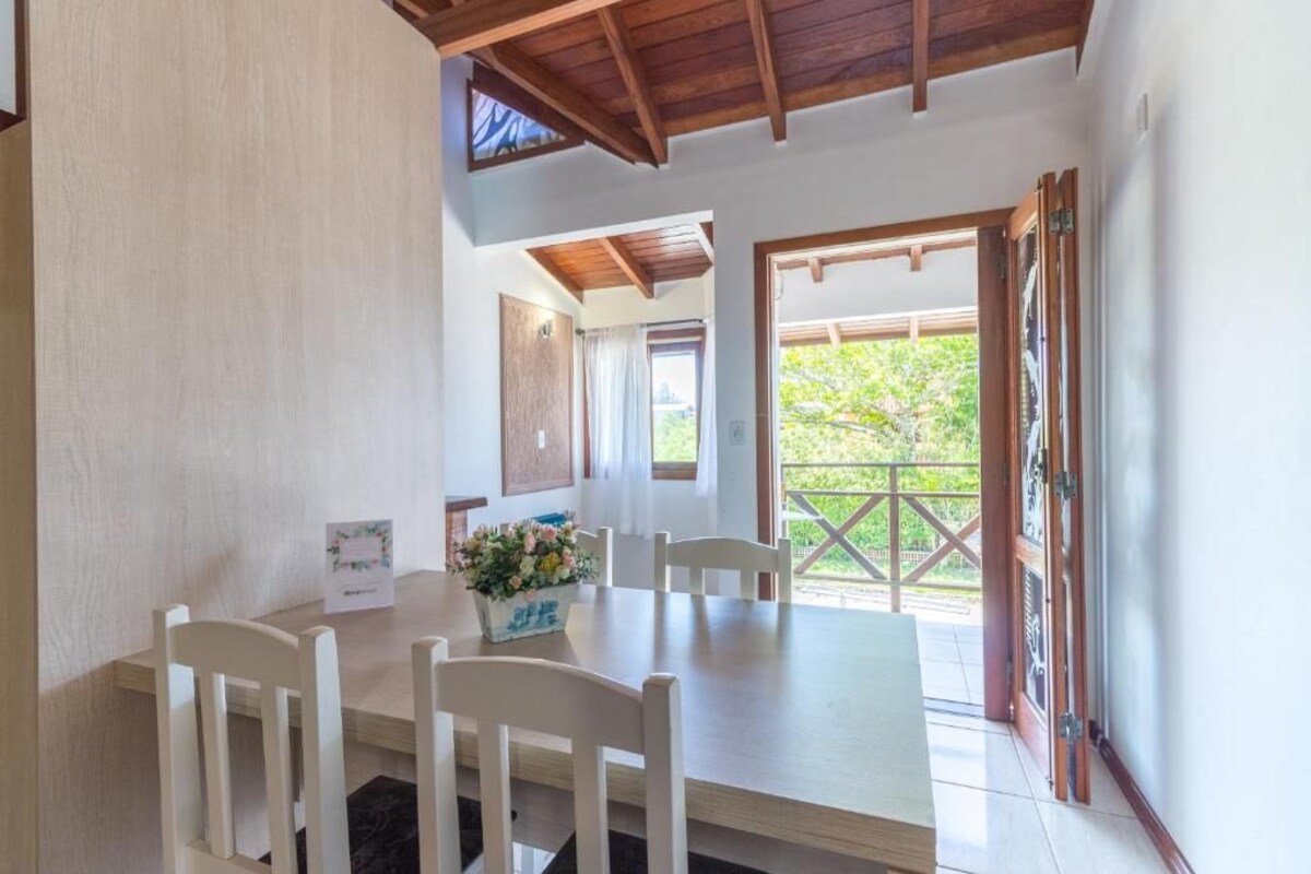 Suite, Balcony | Dining