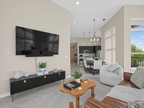 Brand-New Luxury Furnished Penthouse in NoDa, MidTerm Rental