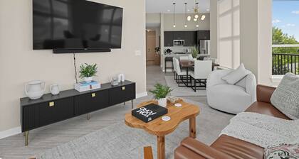 Brand-New Luxury Furnished Penthouse in NoDa, MidTerm Rental